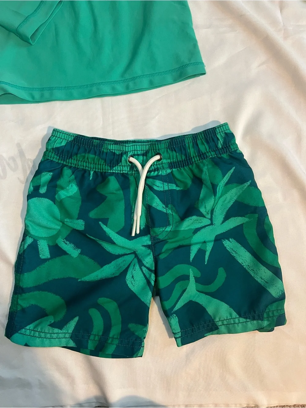 Carter's Green Rash Guard and Tropical Swim Trunk Set Size 2T